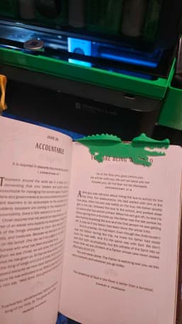 بوکمارک سه‌بعدی طرح تمساح (Crocodile) 🐊 | نشانگر کتاب فانتزی مدل کروکودیل خشن و جذاب 📗✨ – تصویر 6